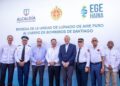 EGE Haina dona equipo de aire puro a bomberos de Santiago